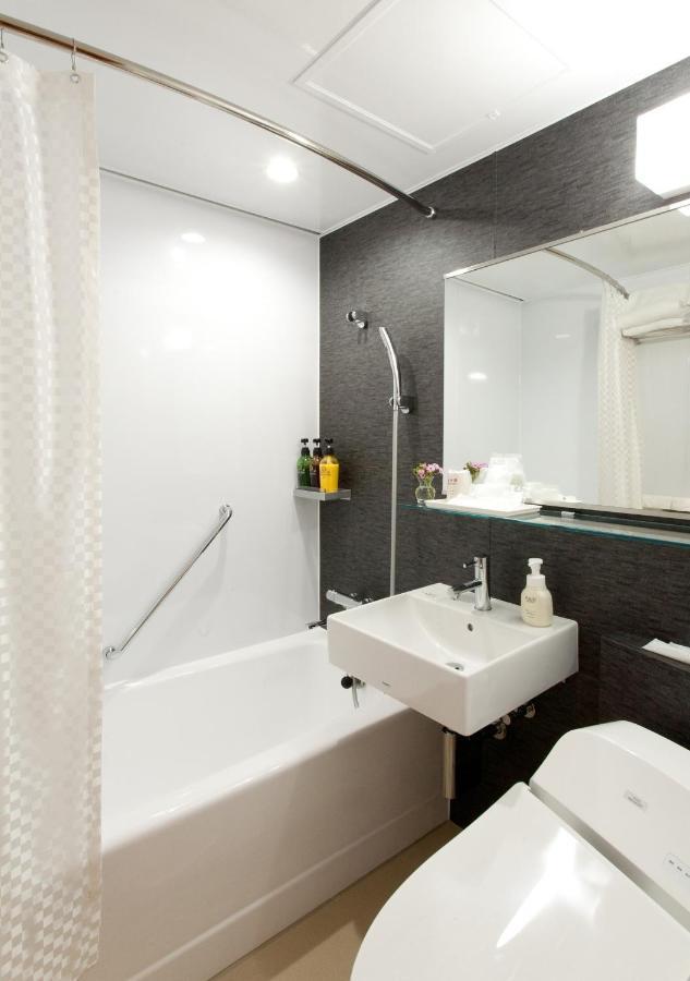 Hotel Tokyo Garden Palace Ngoại thất bức ảnh